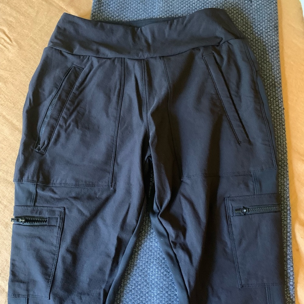 Athleta Cargo Leggings